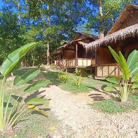 Tony'S Country Glamping With Chalet With Private Wash Room Accommodation 엘니도 외부 사진