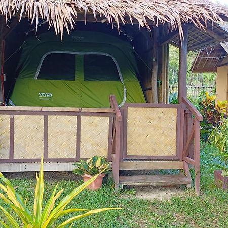 Tony'S Country Glamping With Chalet With Private Wash Room Accommodation 엘니도 객실 사진