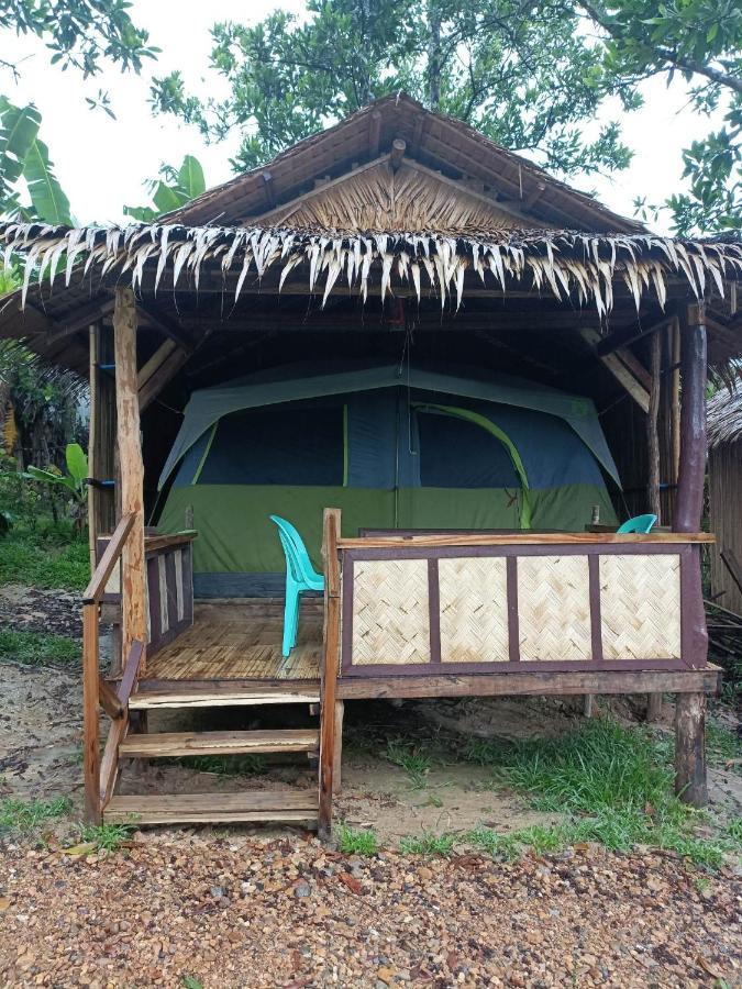 Tony'S Country Glamping With Chalet With Private Wash Room Accommodation 엘니도 외부 사진